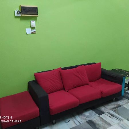 Homestay D' Tengah Bandar Kuala Rompin Exterior foto